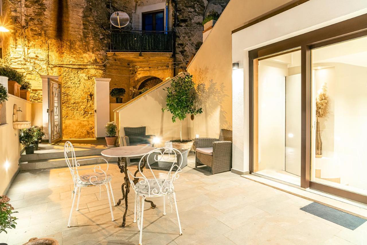 Bed and Breakfast De Gulia Charme And Relax à Castellabate Extérieur photo