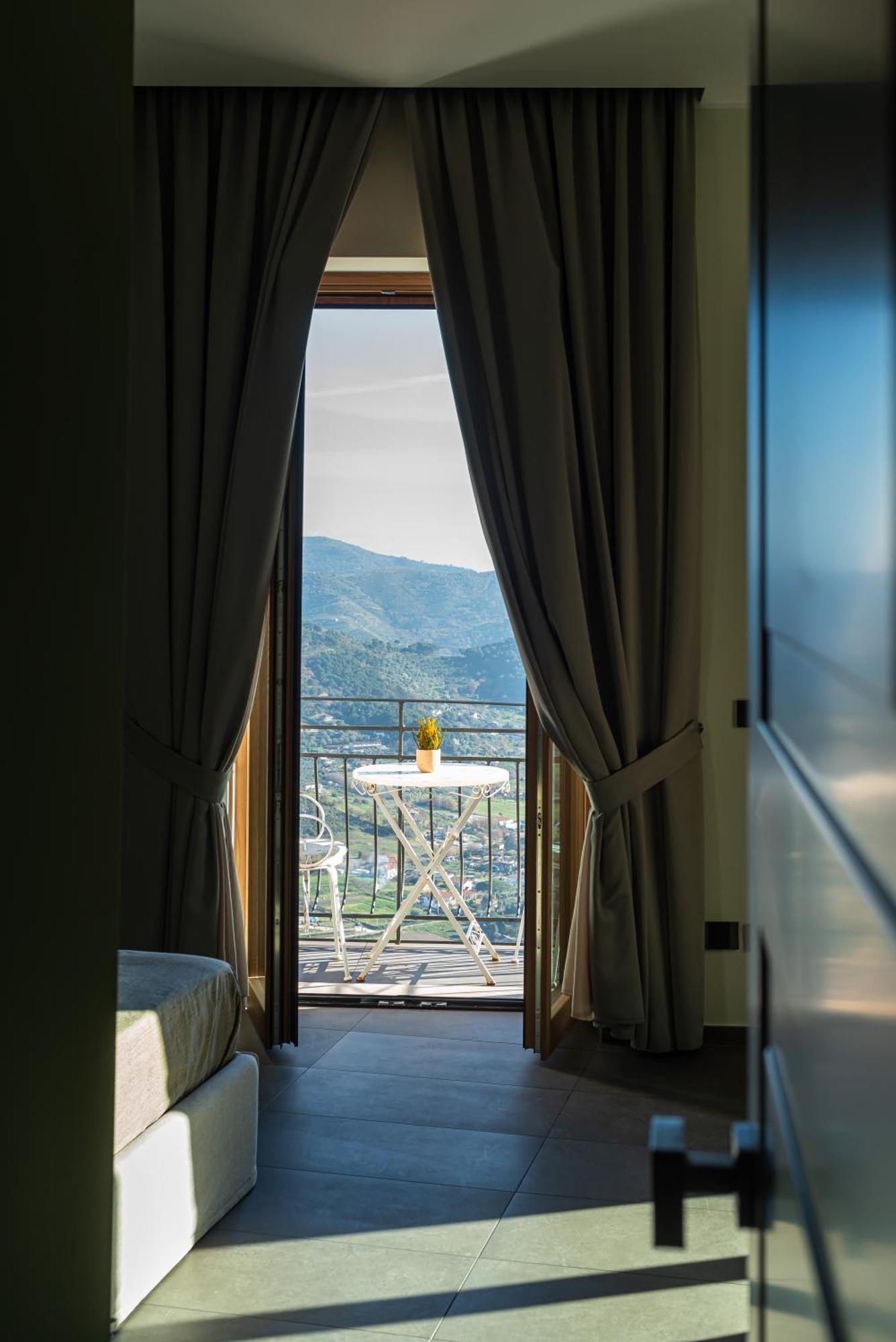 Bed and Breakfast De Gulia Charme And Relax à Castellabate Chambre photo